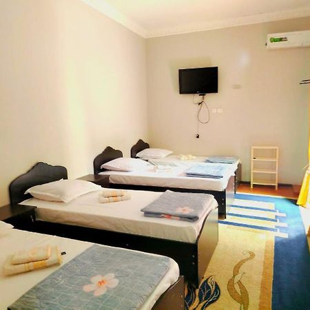 Zarin Guest House B&B Buchara Buitenkant foto